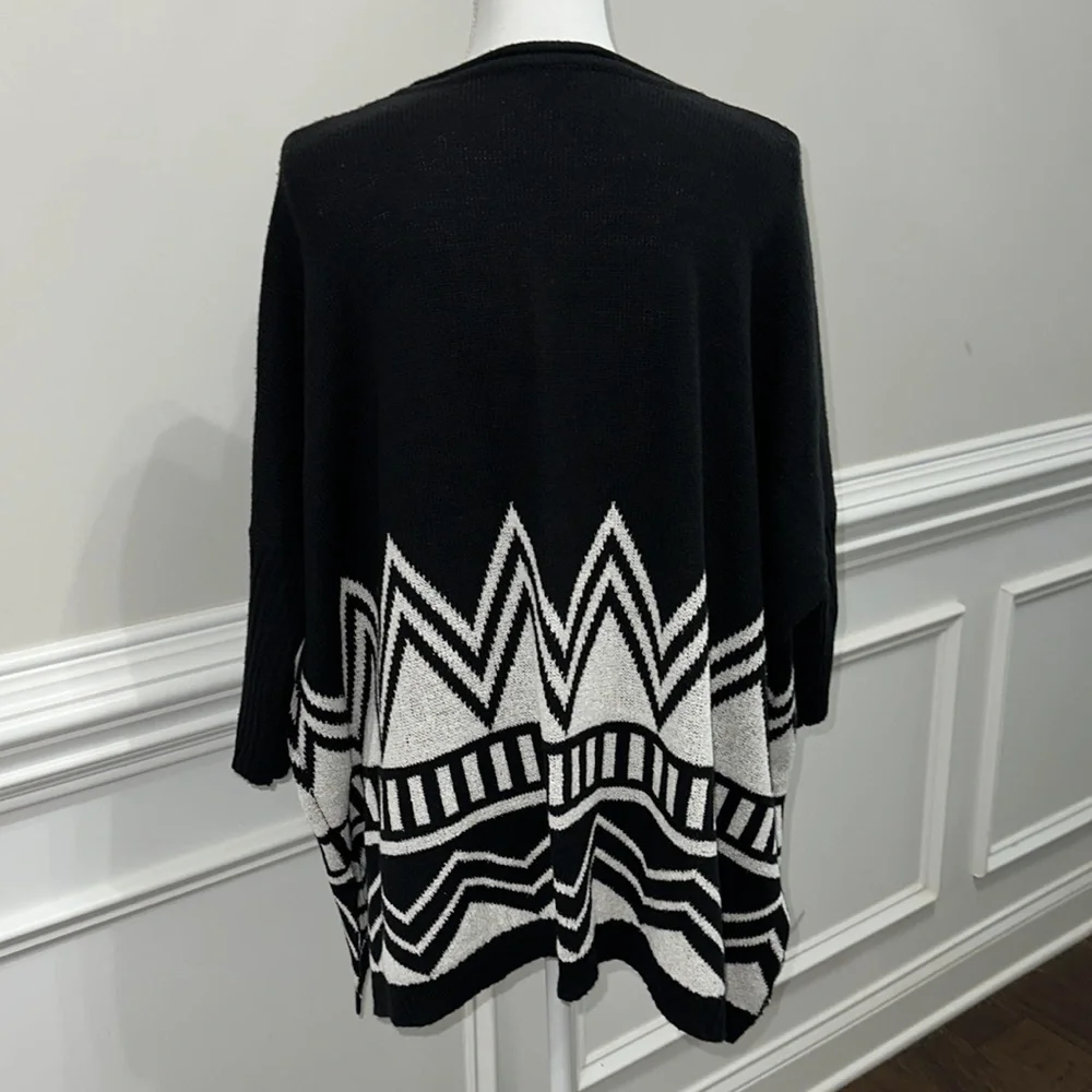 Hannah Boho Black and White Round Neck 3/4 Sleeve Sweater size XL - Picture 4 of 7